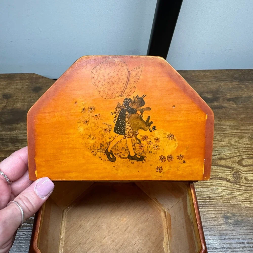 Vintage Wooden Octagon Sewing Box Sunbonnet Girl Illustrations Storage Bin